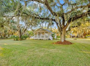 10533 Lithia Pinecrest Rd, Lithia, FL 33547