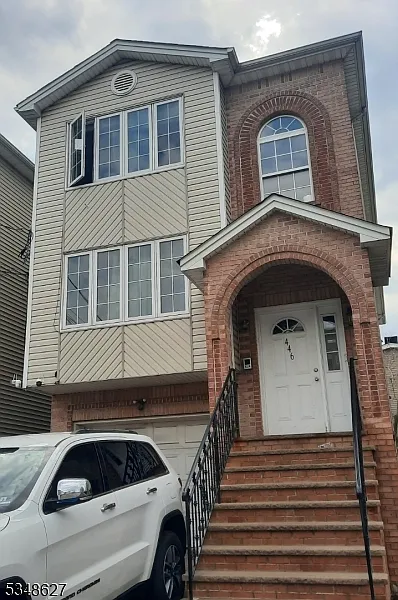 446 Marshall St #2