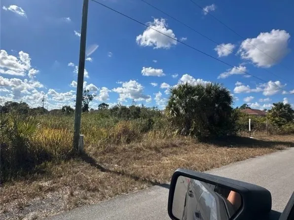 2915 63rd St W, Lehigh Acres, FL 33971