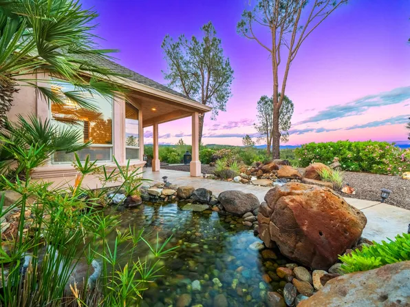 24100 Mystic Ln, Bella Vista, CA 96008