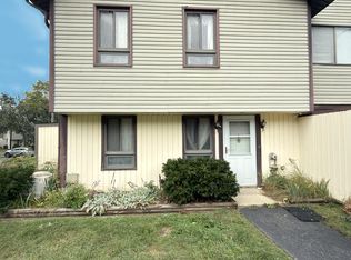 19 King Henry Cir, Rosedale, MD 21237