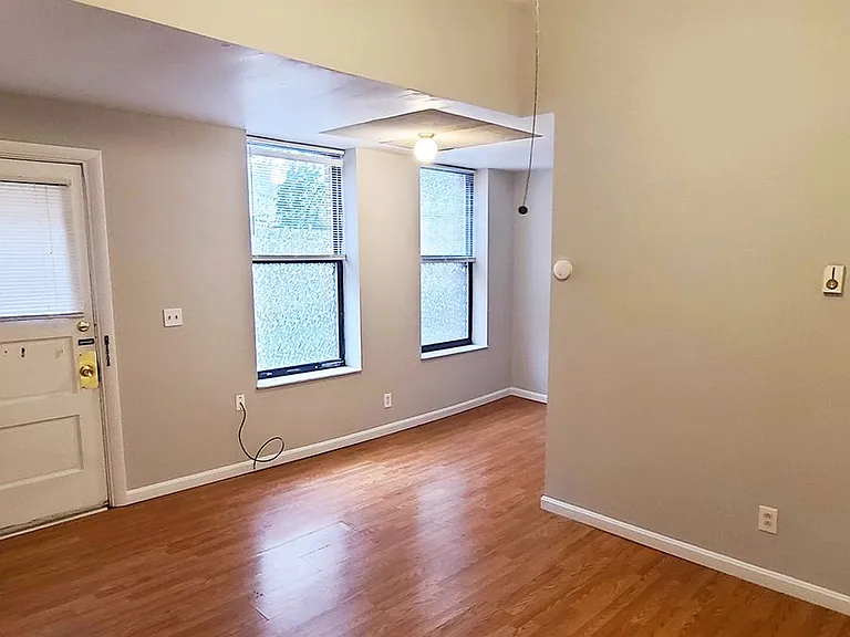 3654 Middleton Ave — Photo 55