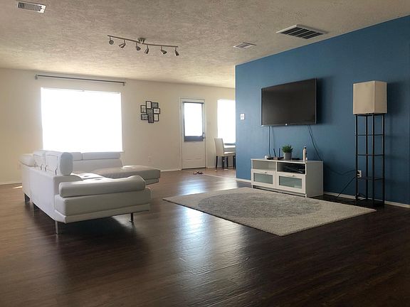 3rd image of 11023 Clear Villa Ln