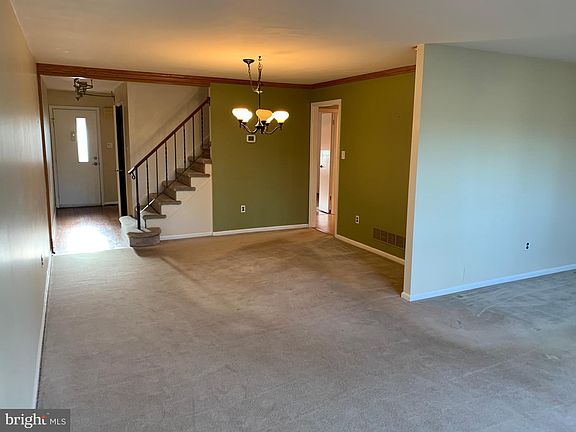 2nd image of 162 Woodgate Ln #52