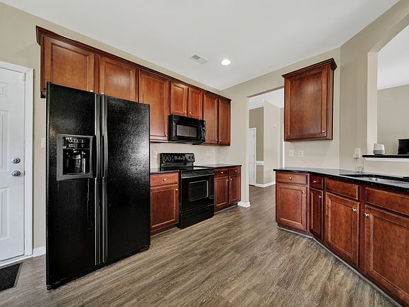 3rd image of 13168 Wilburn Park Ln
