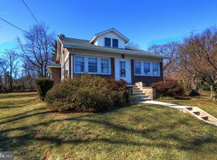 17 S Trooper Rd, Norristown, PA 19403