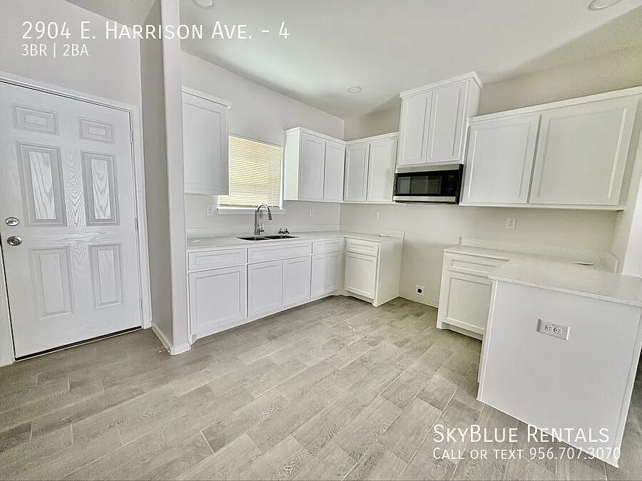 2904 E Harrison Ave #4