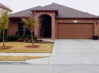 15717 Oak Pointe Dr, Fort Worth, TX 76177