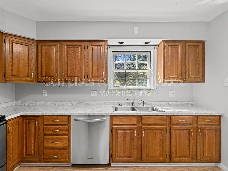 524 Gerald Pl — Photo 14