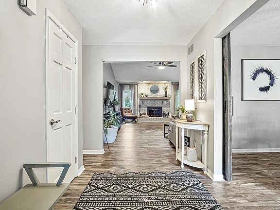 4th image of 23 Sierra Dr