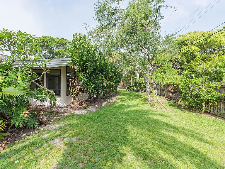 508 Poinsetta Blvd — Photo 14
