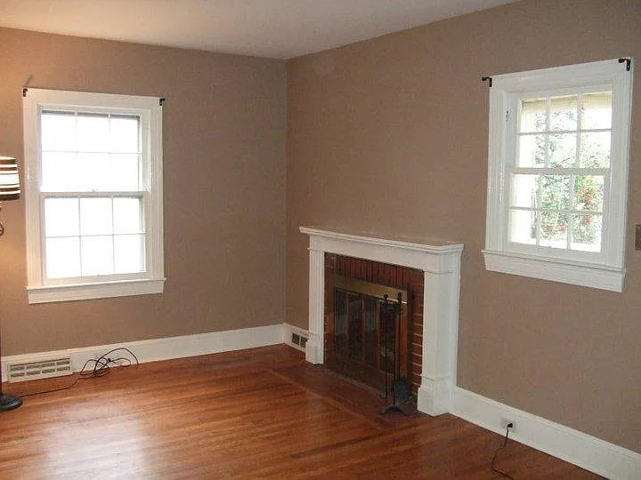 2423 Cherokee Ln — Photo 4