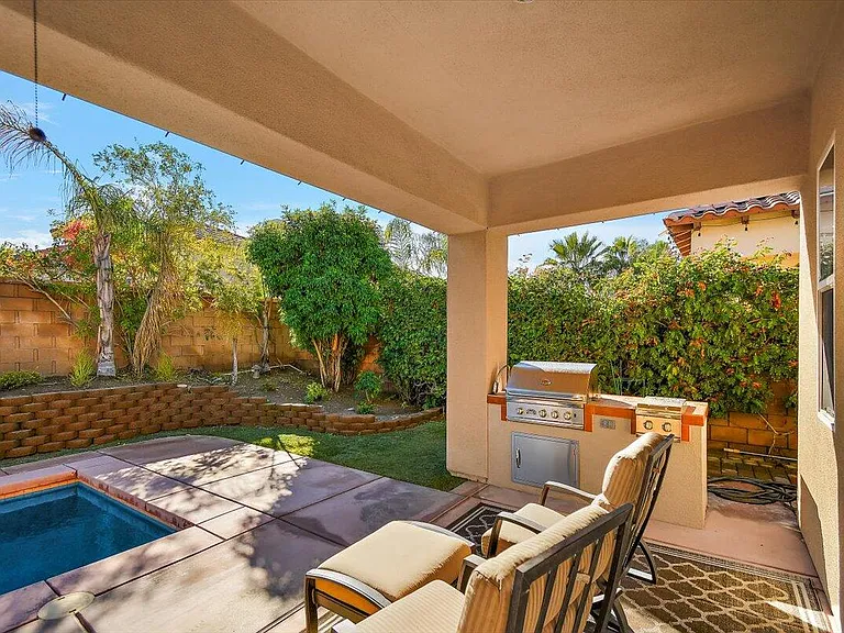 80215 Queensboro Dr #80215 — Photo 37