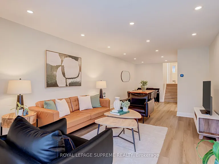 143 Voltarie Cres #UPPER — Photo 4