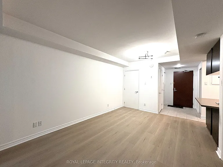 234 Rideau St #504A — Photo 16