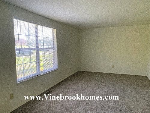 4th image of 8253 Mount Carmel St
