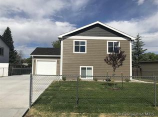 1200 King Ct, Cheyenne, WY 82007