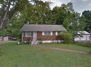 1304 Adrian Dr, Springfield, TN 37172