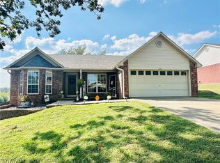 1201 9th St, Barling, AR 72923