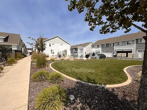 291 E Grace Ln Photo 1