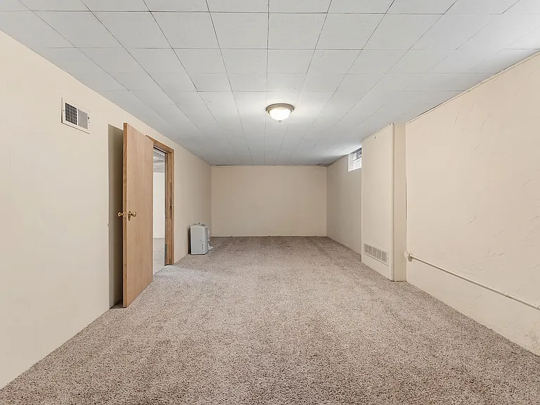 602 Huntmere Dr — Photo 24