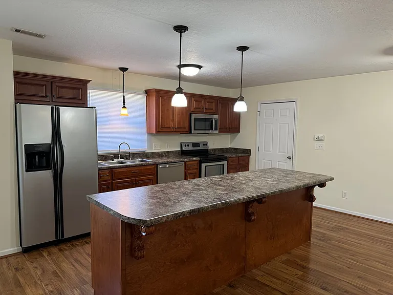 656 Morton Rd — Photo 4