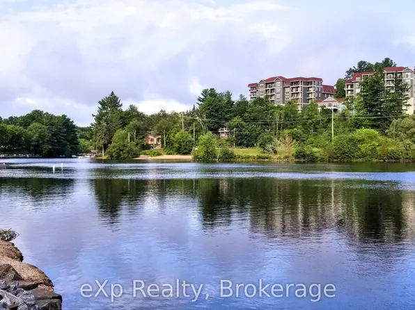 10 Kimberley Ave, Bracebridge, ON P1L 0A6