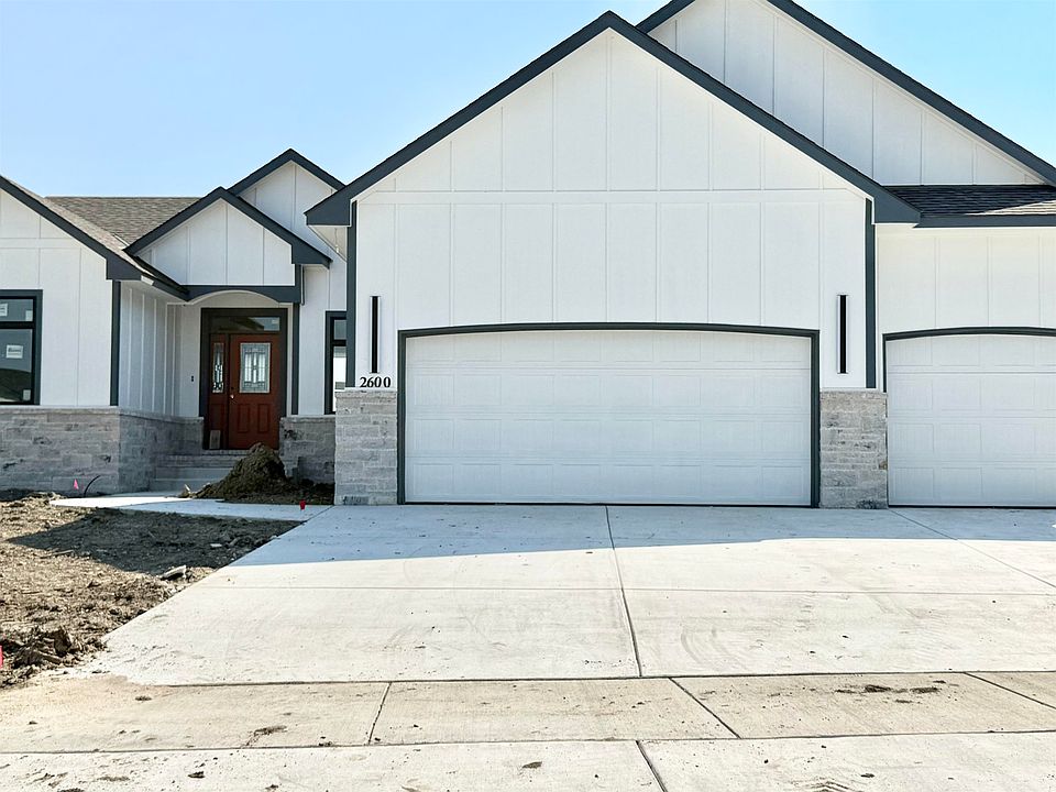 1st image of 2600 S Clear Creek Cir