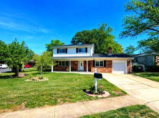 8120 Springfield Village Dr, Springfield, VA 22152