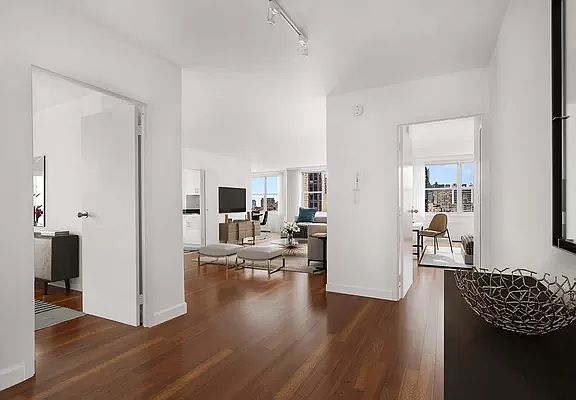 3rd image of 300 E 56th St APT 15D