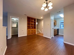 8900 Schick Rd APT B, Austin, TX 78729