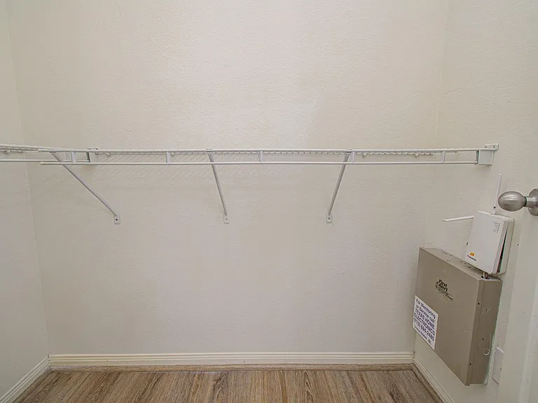 3815 Shire Valley Dr — Photo 24