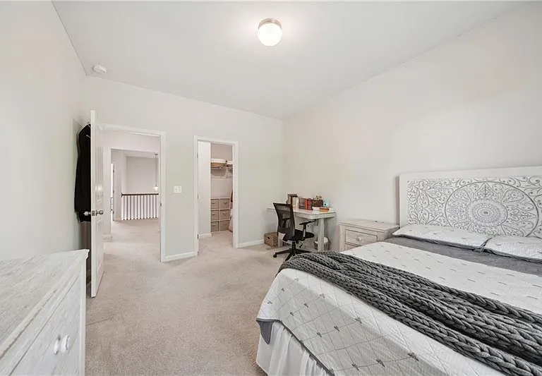 7455 Easton Valley Ln — Photo 32