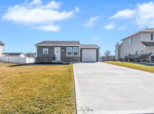 1073 W Cermak Rd, Braidwood, IL 60408