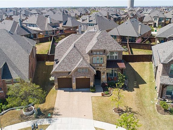 3rd image of 1516 Grove Dr