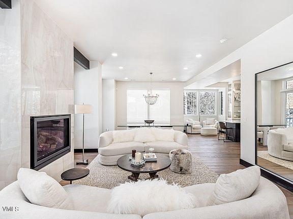 2nd image of 405 Greenwaye Cir #11B