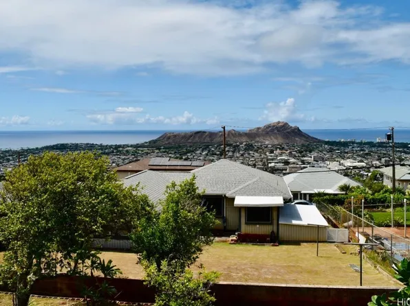 4221 Carnation Pl, Honolulu, HI 96816