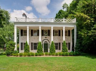 1117 Cardinal Dr, Audubon Park, KY 40213