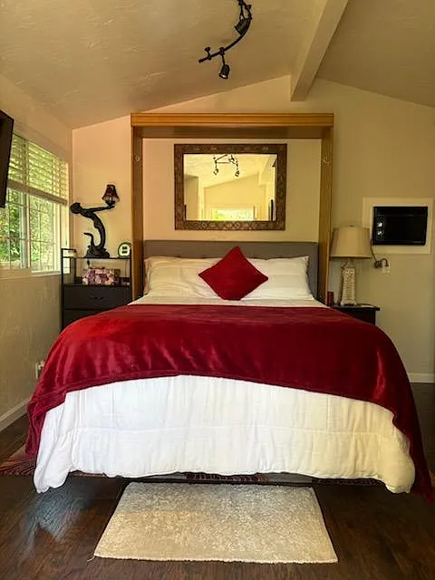 Studio, 288 sqft, $1,750 — Photo 3