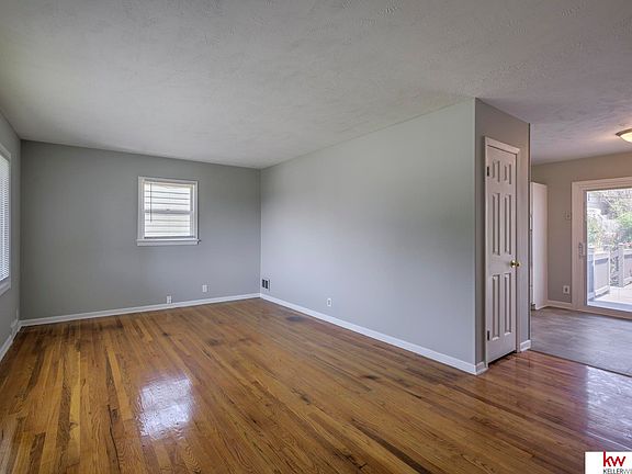 5th image of 3338 Willow St