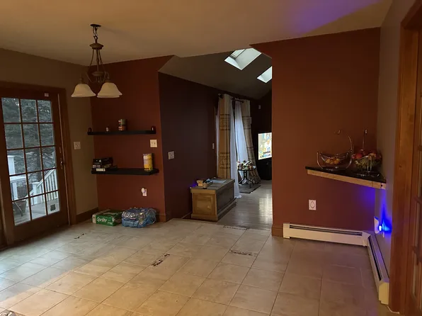 9 Bounty Ct, Salem, NH 03079