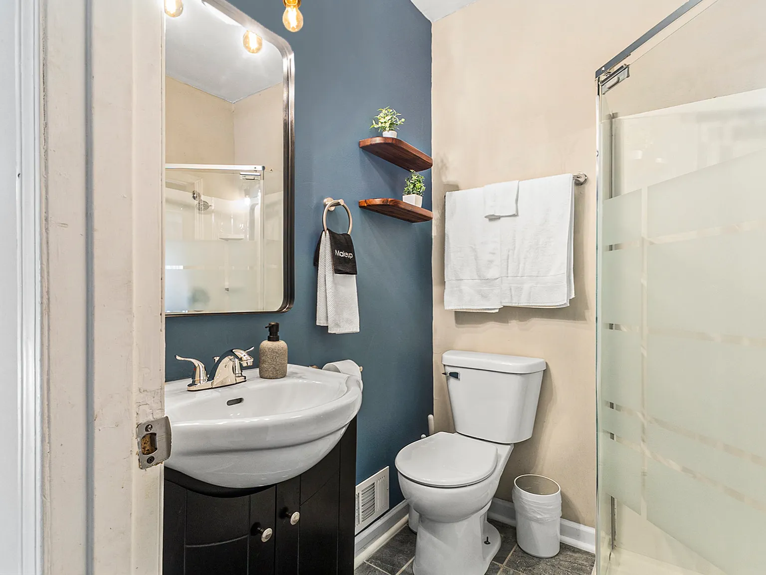 1 bed, 440 sqft, $2,497 — Photo 3