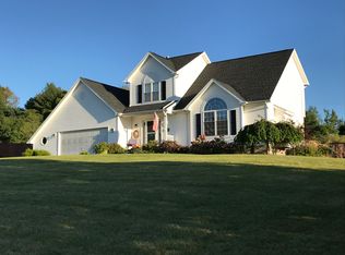 3554 View Pointe Dr, Macedon, NY 14502