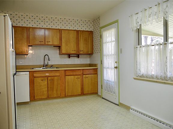 2nd image of 2551 S Magnolia St