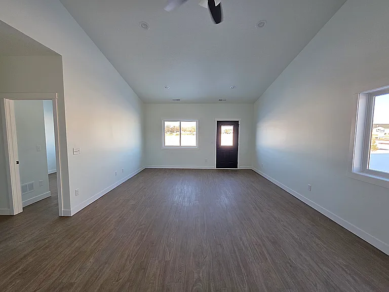 1227 Wisteria Ln — Photo 21