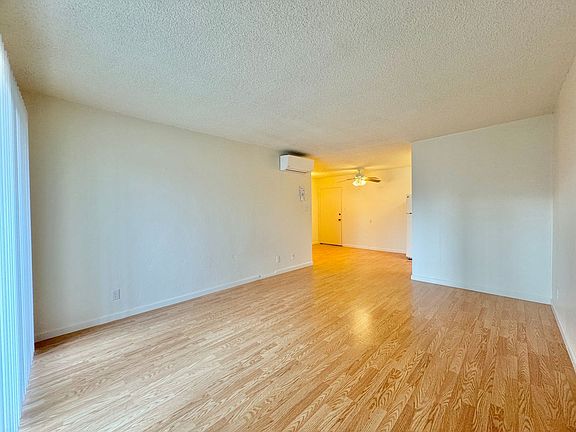5th image of 1100 39th St APT 217