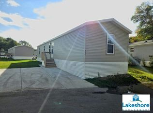 204 Spruce Ln #93, Mankato, MN 56001