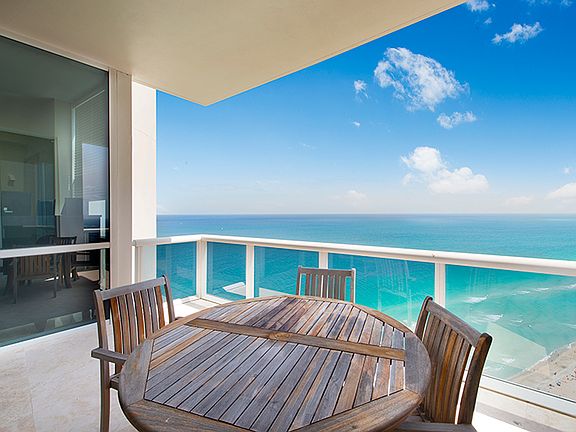 4th image of 18101 Collins Ave #5304