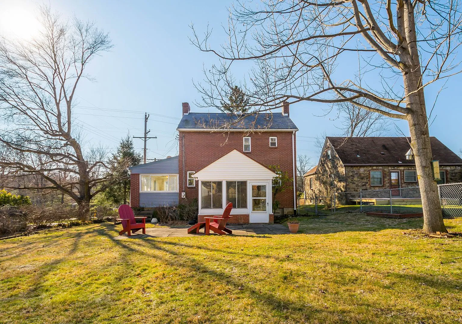 Beautifully Updated 2-Bedroom In O'Hara Township, Available For January 1st!! — Photo 2