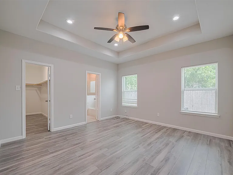 7981 Saint Louis St — Photo 19